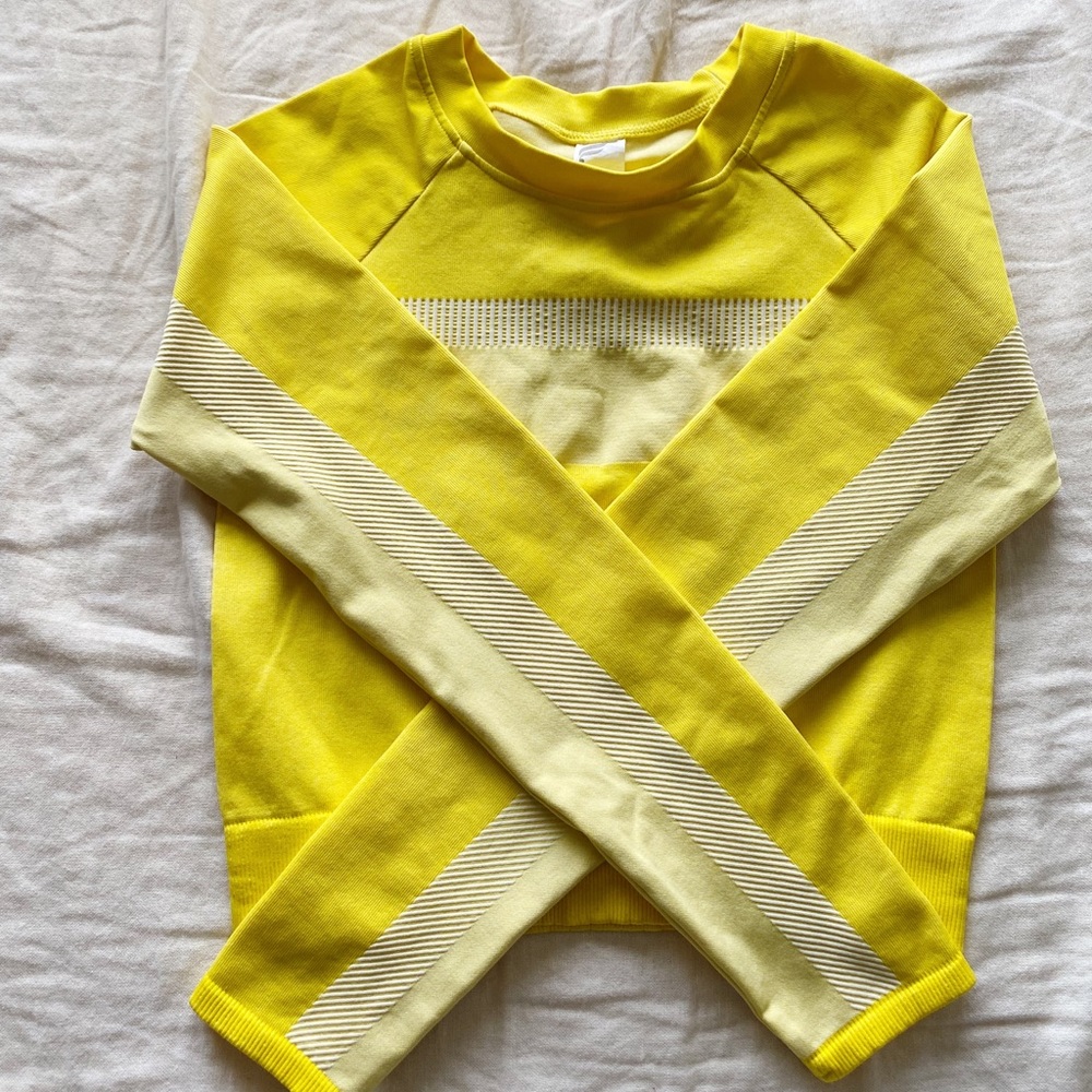 Fabletics work out top, never worn!